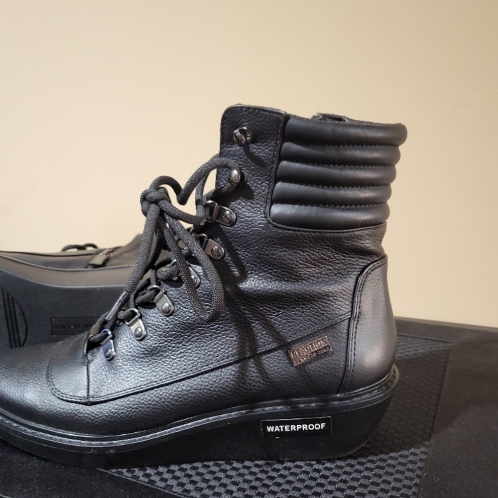 Kenneth Cole Reaction  Rhyme Hiker Women Boots Black Size 8 New- No Box